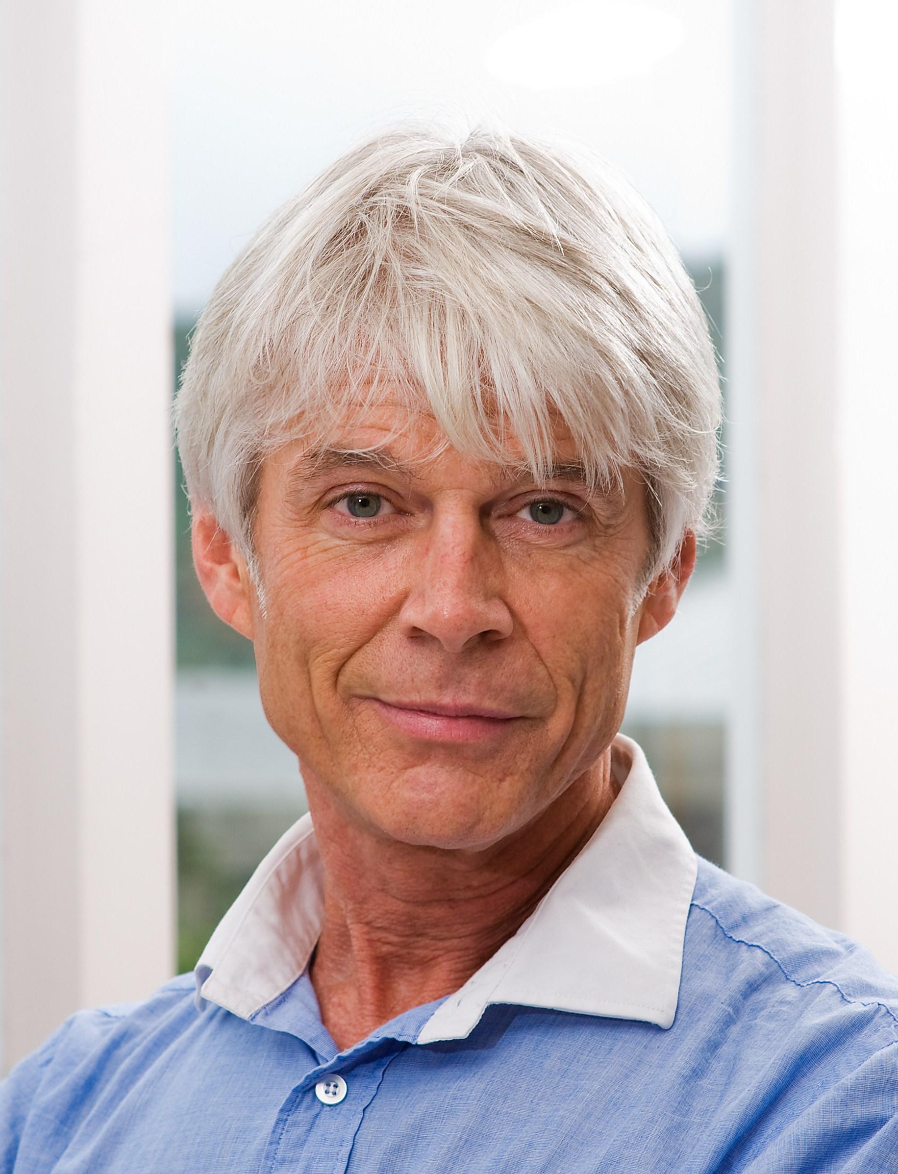 STEG-portrait-by-Robert-Cross.jpg