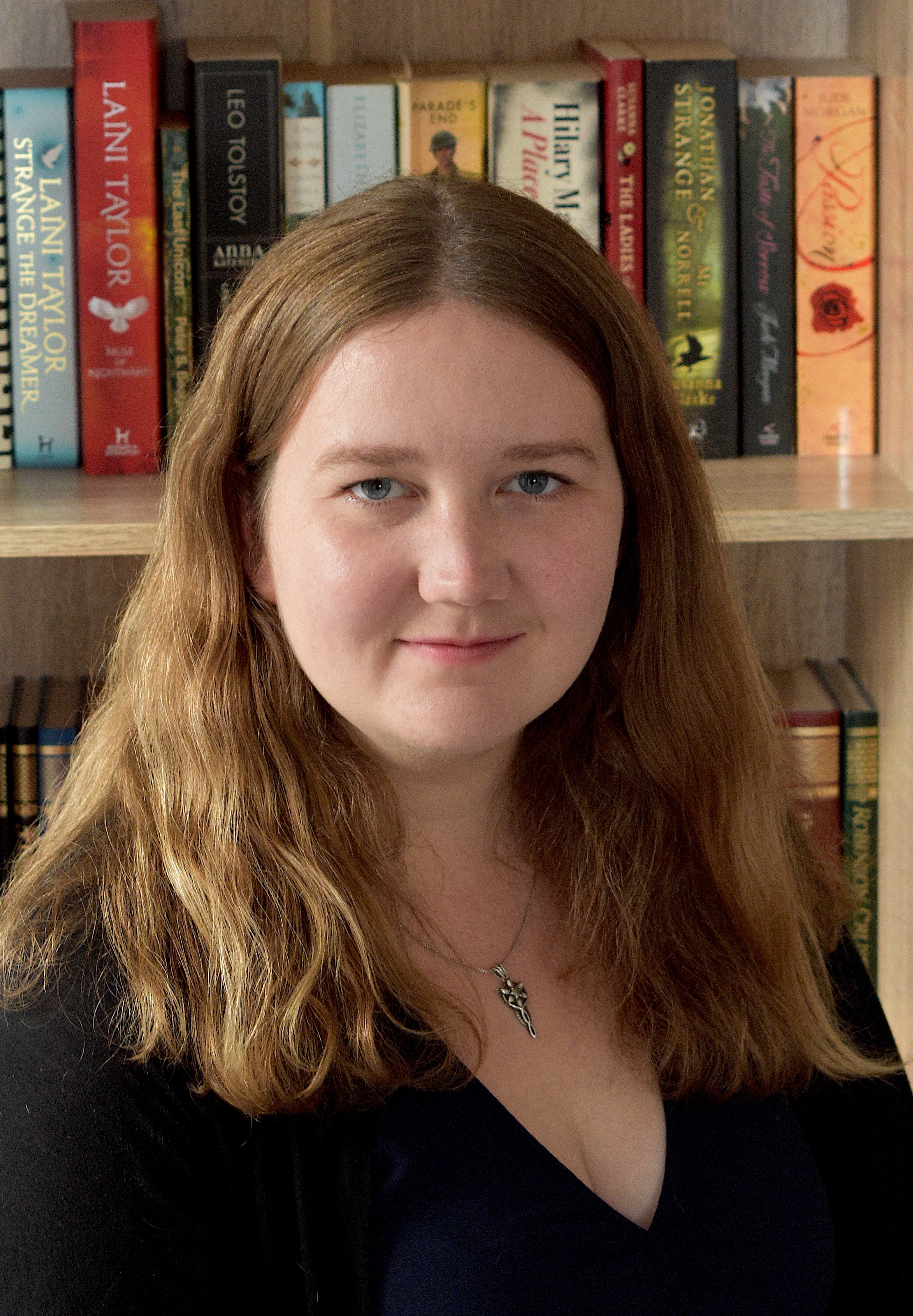 hannah_parry_author-photo-1.jpg