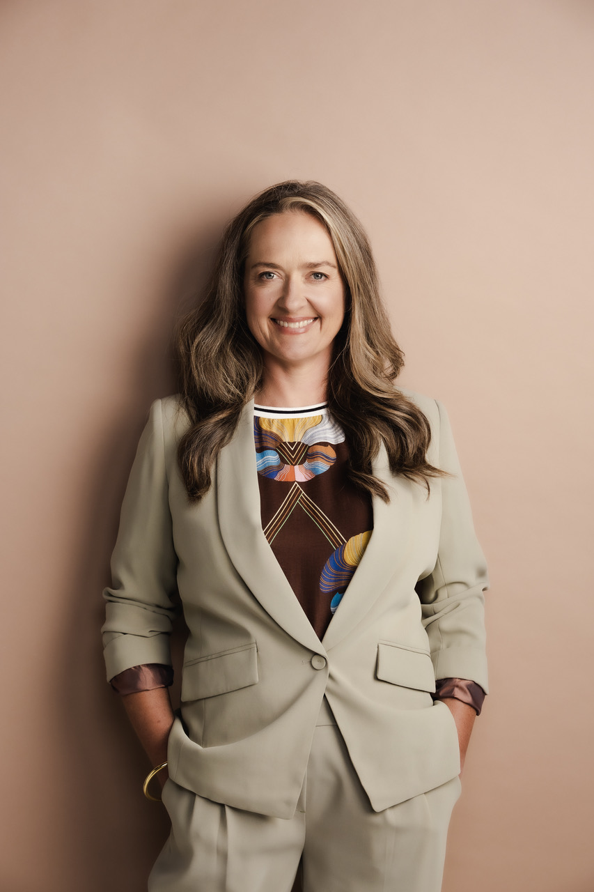 elisabeth-easther-in-suit.jpeg