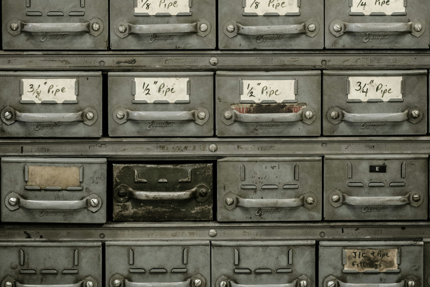 cabinet-of-curiosities-web.png